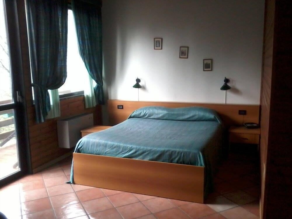 Double Room, Non Smoking, Mountain View photo 1