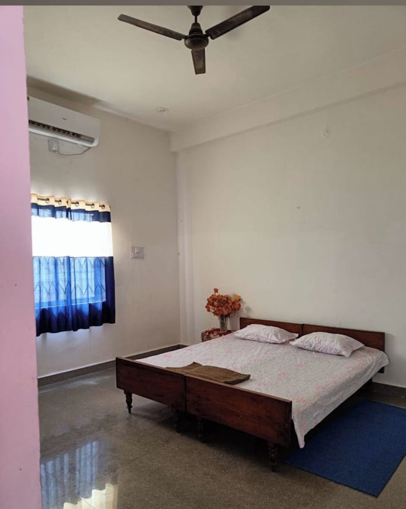 Standard Triple Room photo 2