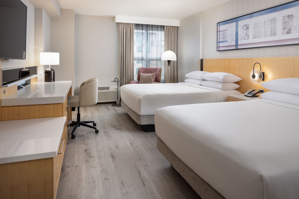 Room, 2 Queen Beds - Photo 1