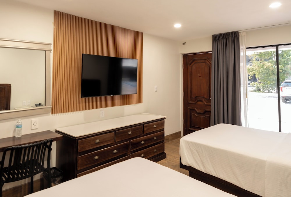 Double Room - Photo 8