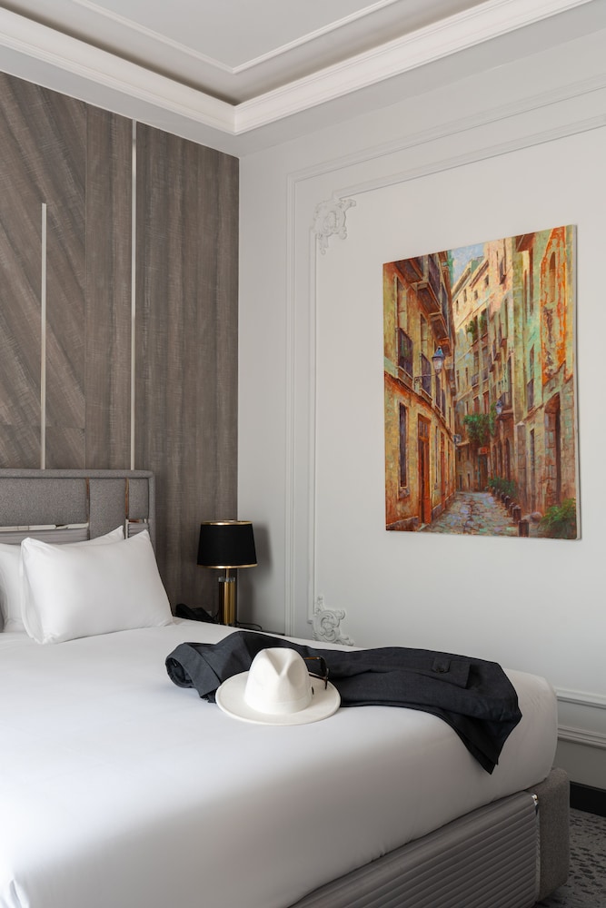 Business Suite photo 3