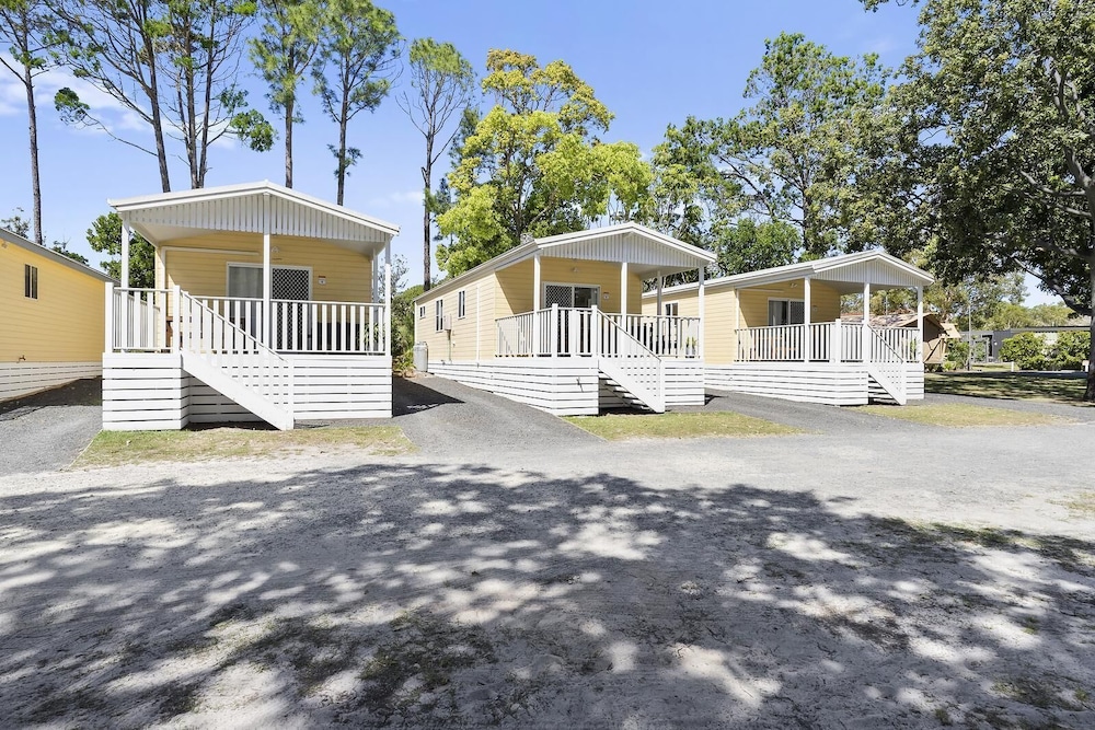 Beach House photo 2