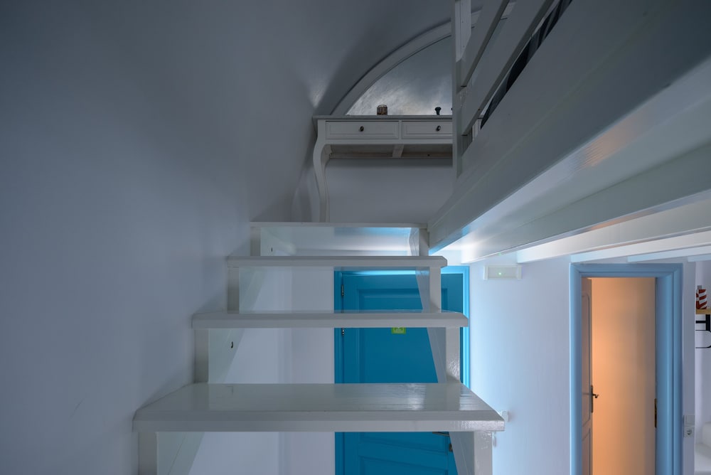 Comfort Suite with Caldera View - Photo 6