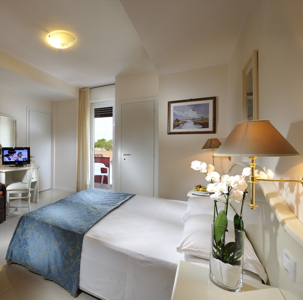 Classic Double Room - Photo 1