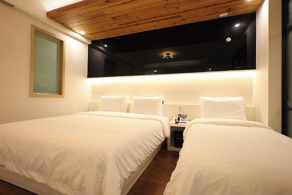 Premium Twin Room, Non Smoking
