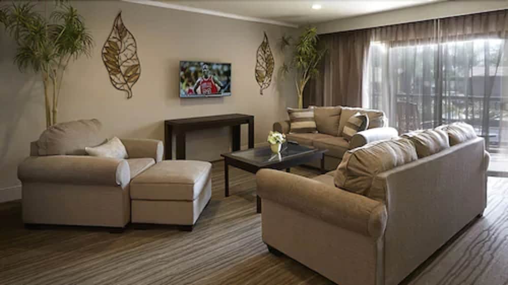 Suite, 1 King Bed, Non Smoking - Photo 5