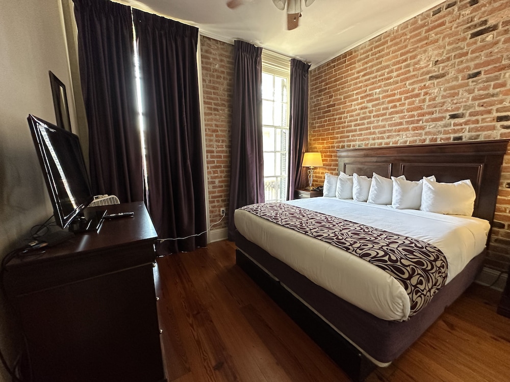 Suite, 1 King Bed with Sofa bed, Non Smoking - Photo 10