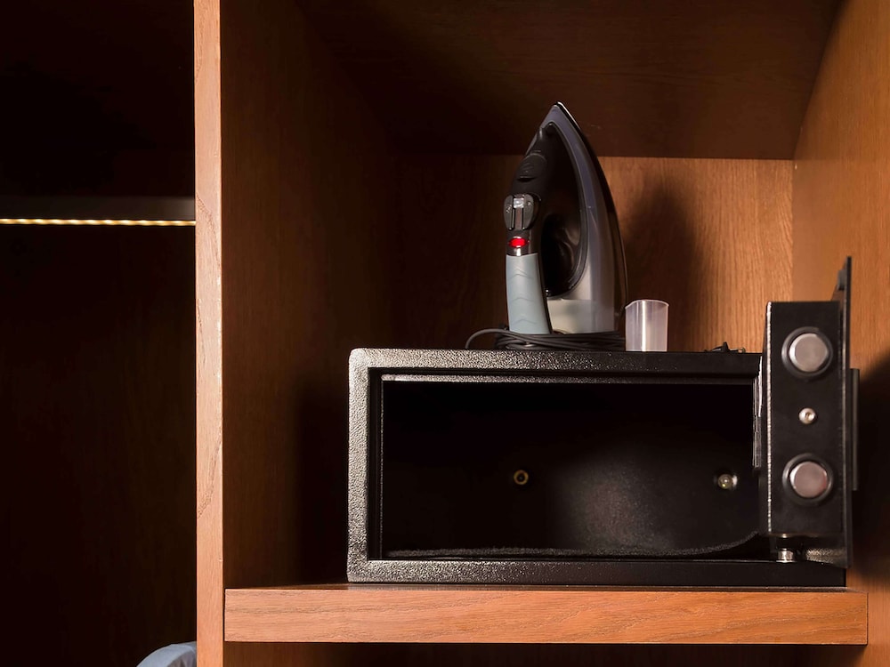 Suite, 1 King Bed, Ocean View (deluxe One Bedroom Suite)