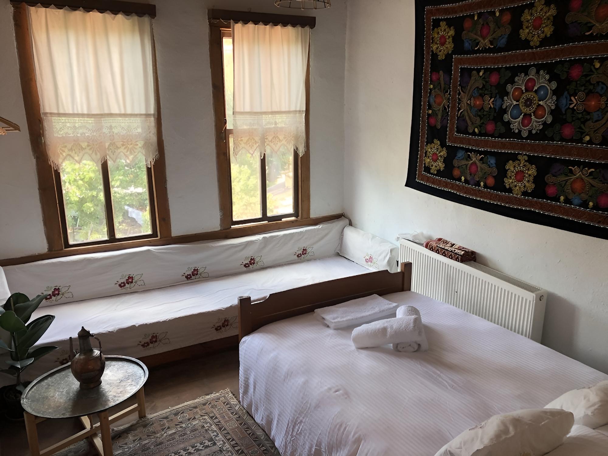 Basic Room, Multiple Beds, Garden View photo 1