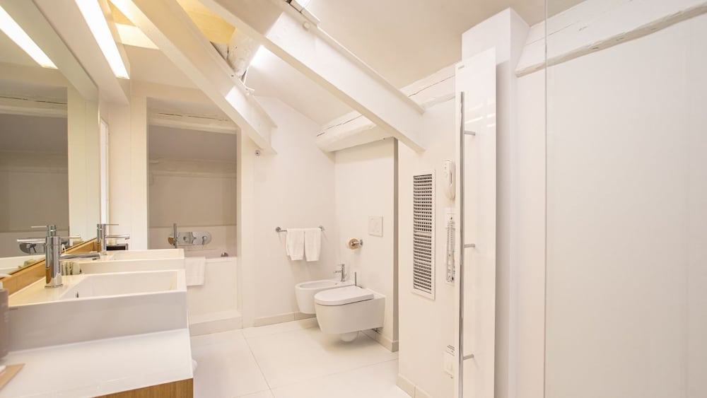 Signature Studio Suite - Photo 4