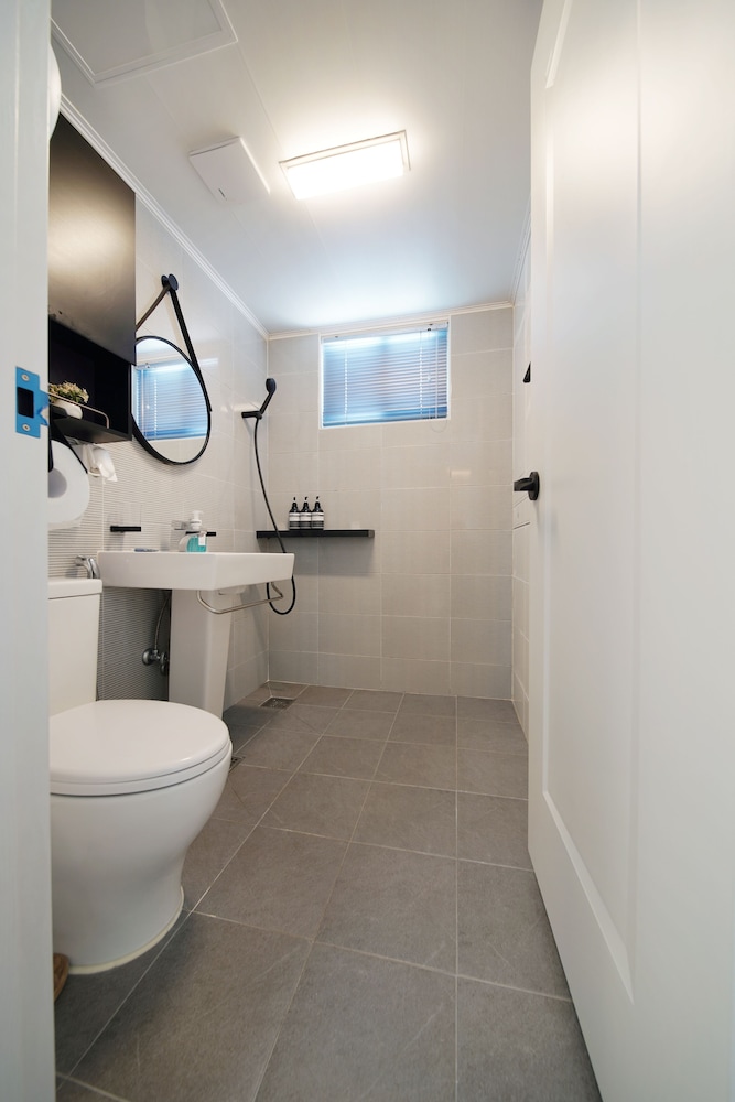 Family Duplex, 2 Bedrooms, Ocean View (22 PY) photo 3