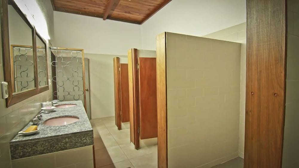 Shared Dormitory, Shared Bathroom photo 2