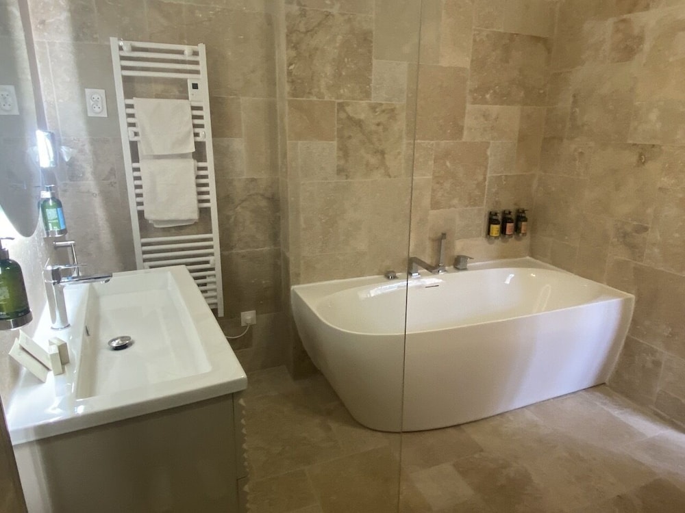 Luxury Double Room, Ensuite, River View (Princesse ) photo 2