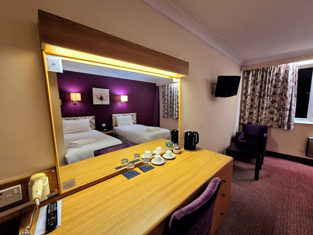 Standard Family of 3 Room - Photo 2