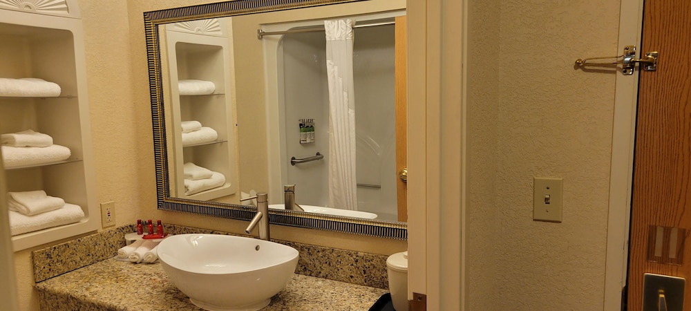 King Two Room Suite photo 2