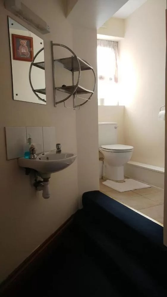 Standard Double Room, Shared Bathroom photo 3