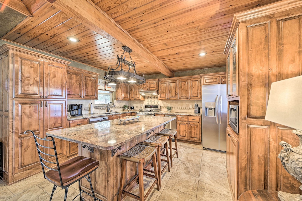 House (4 Bedrooms) photo 2