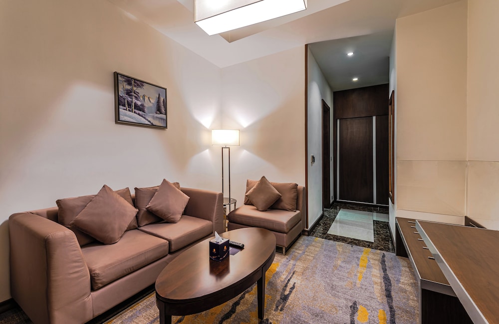 Deluxe Triple Room, 3 Single Beds, Balcony photo 3
