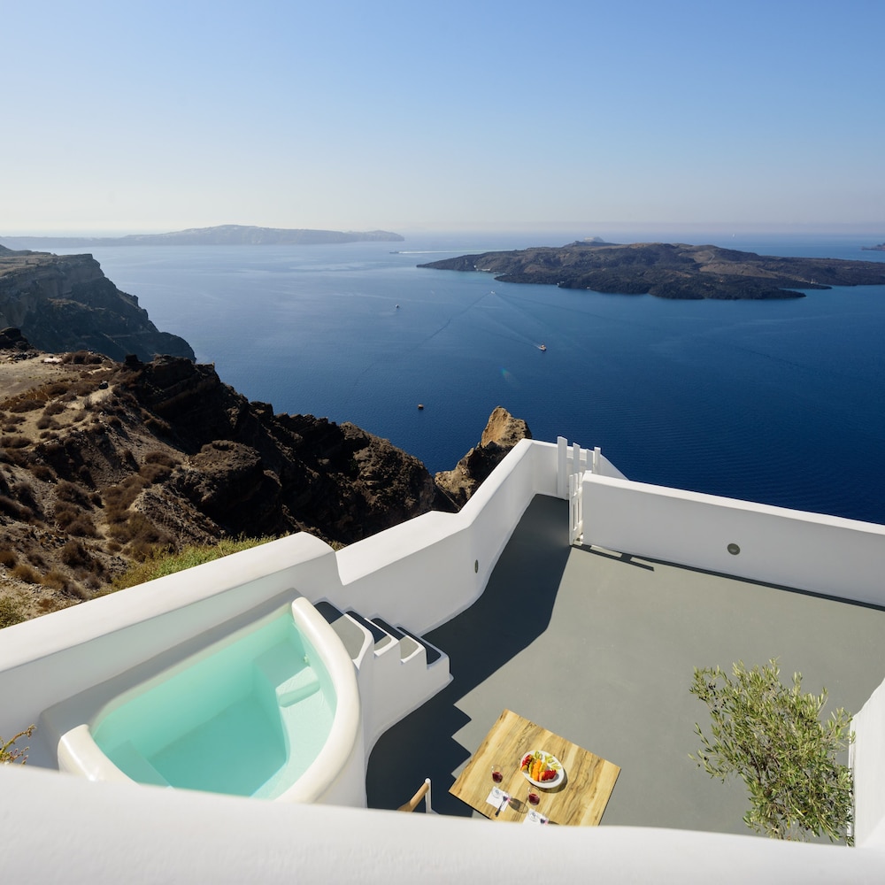 Apartment (Outdoor Hot Tub) - Photo 12