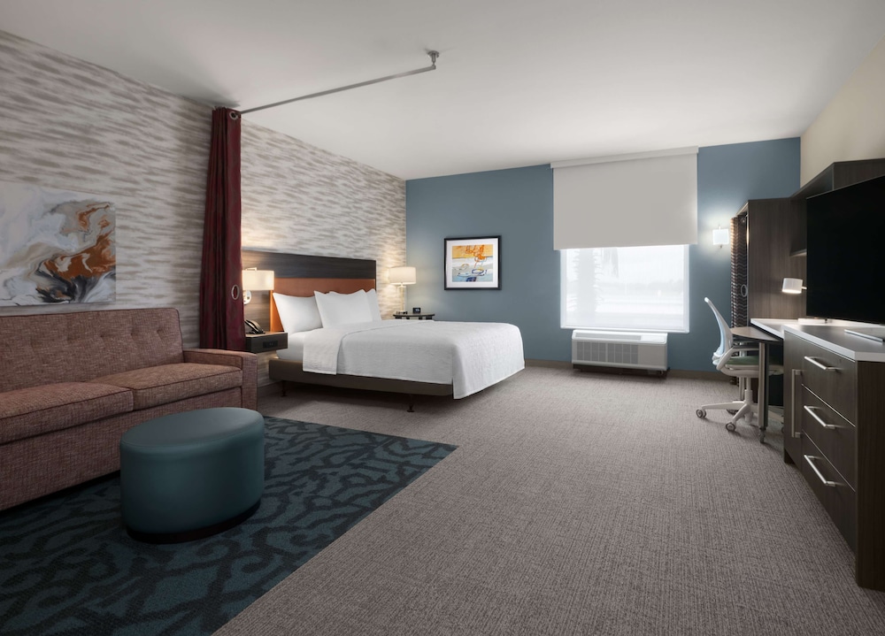 Studio, 1 King Bed, Accessible (Mobility, Roll-In Shower) - Photo 6
