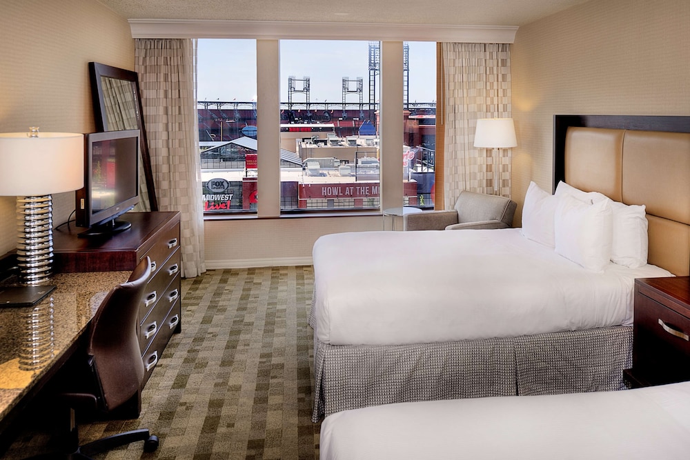 Room, 2 Queen Beds (Stadium View) - Photo 4