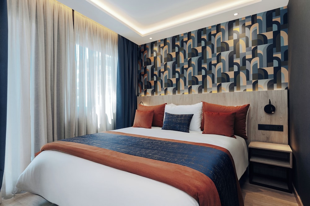 Deluxe Double Room Single Use, Balcony