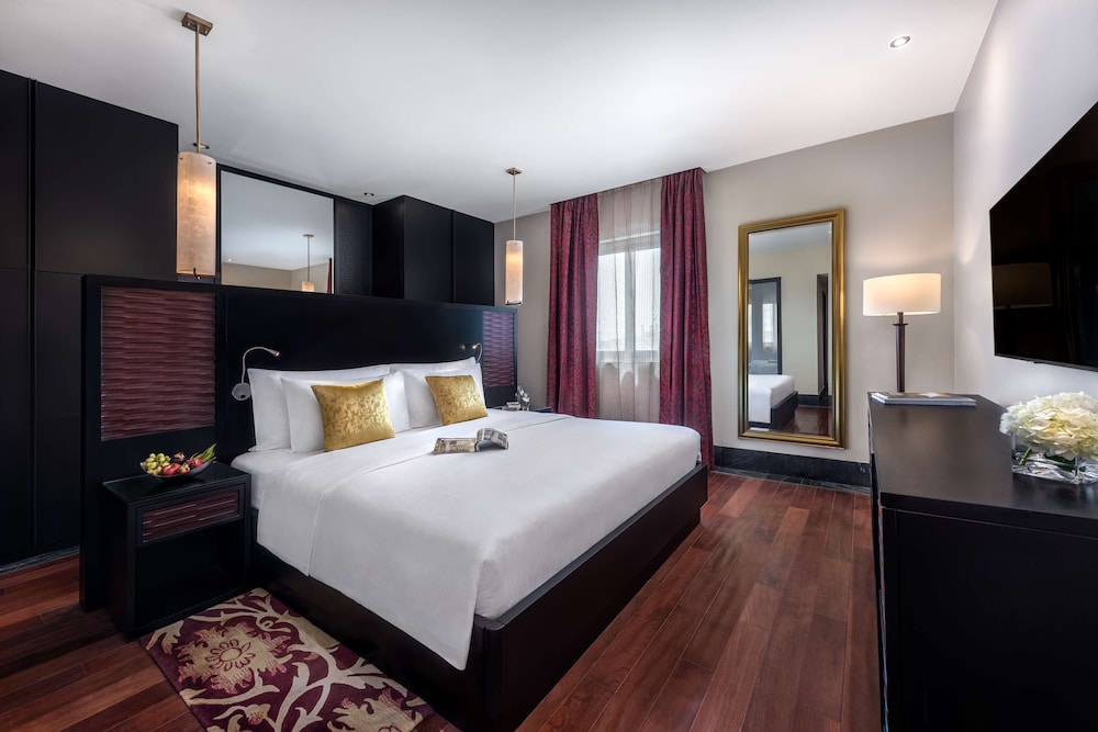 Battuta Suite, Evening Drinks & Canapes Section, Free Shuttle To Public Beach