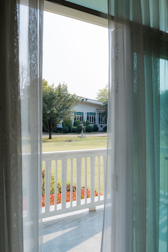 Superior Double or Twin Room, Garden View photo 2