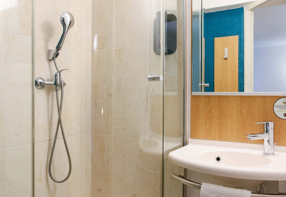 Comfort Double Room, Non Smoking - Photo 6
