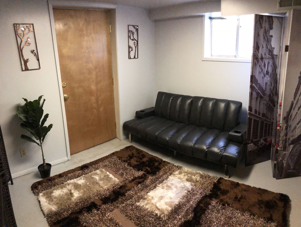 House, 4 Bedrooms photo 2