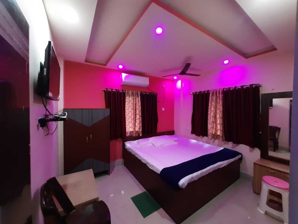 Classic Triple Room, Garden View, Annex Building photo 1
