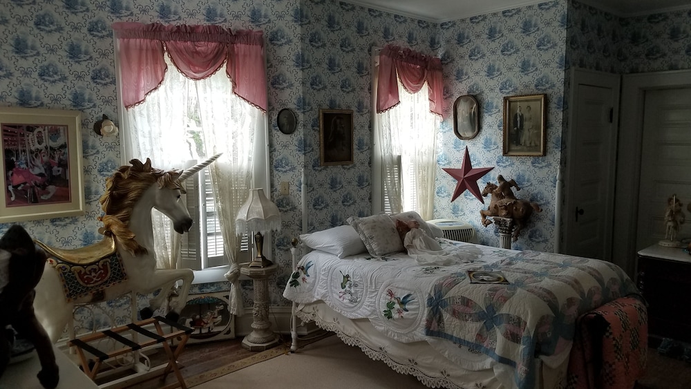 Carousel Horse Room