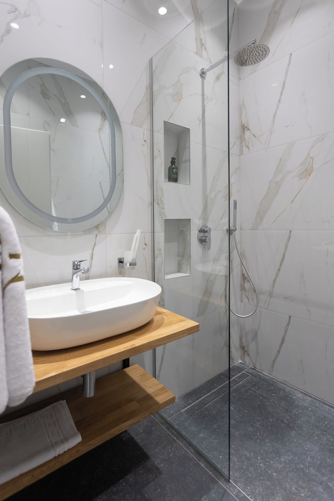 Comfort Double or Twin Room, Balcony, City View photo 2