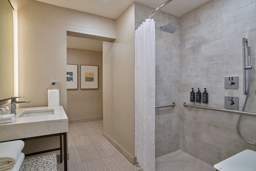 Luxury Suite, 1 Bedroom - Photo 4