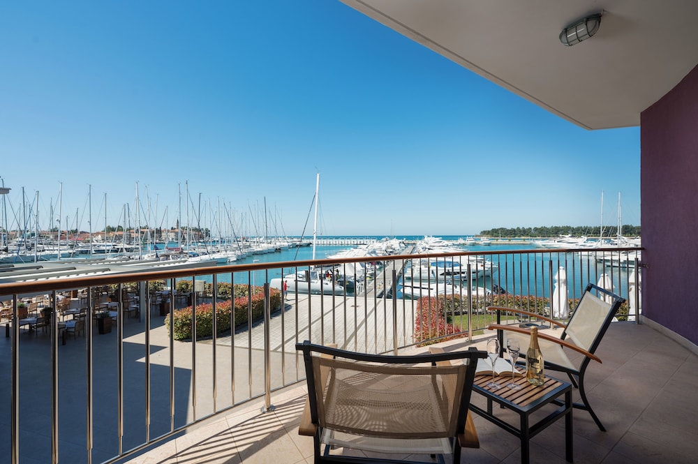 Family Suite Deluxe, 2 Bedrooms, Balcony, Sea View