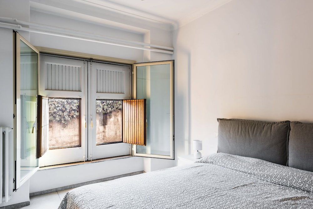 Junior Apartment