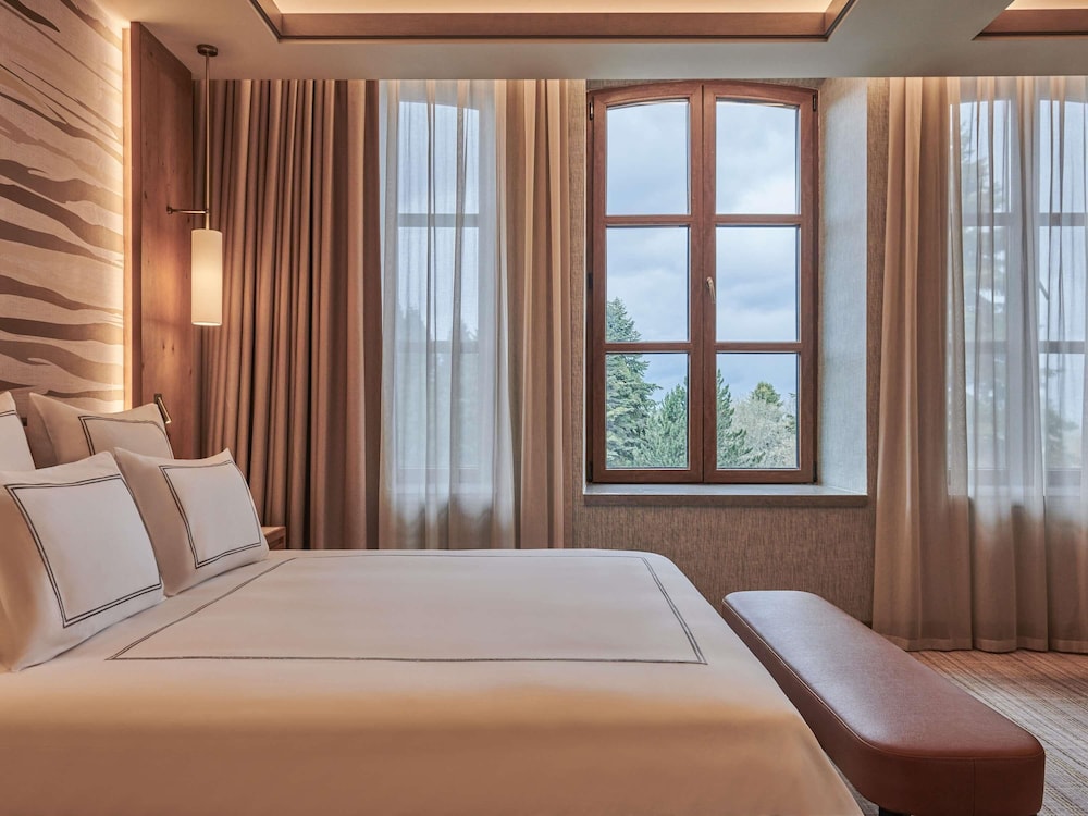 Swiss, Superior Room, 1 King Bed - Photo 1