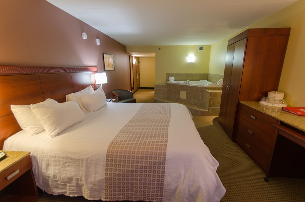 Honeymoon Room, 1 King Bed - Photo 2