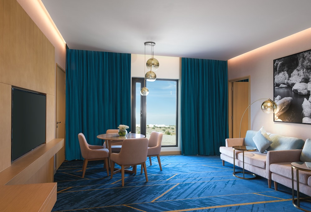 Suite, 1 Bedroom - Photo 3