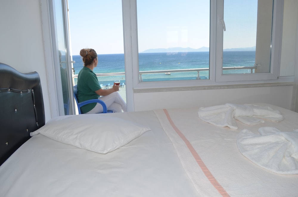 Standard Double Room, Sea View photo 2