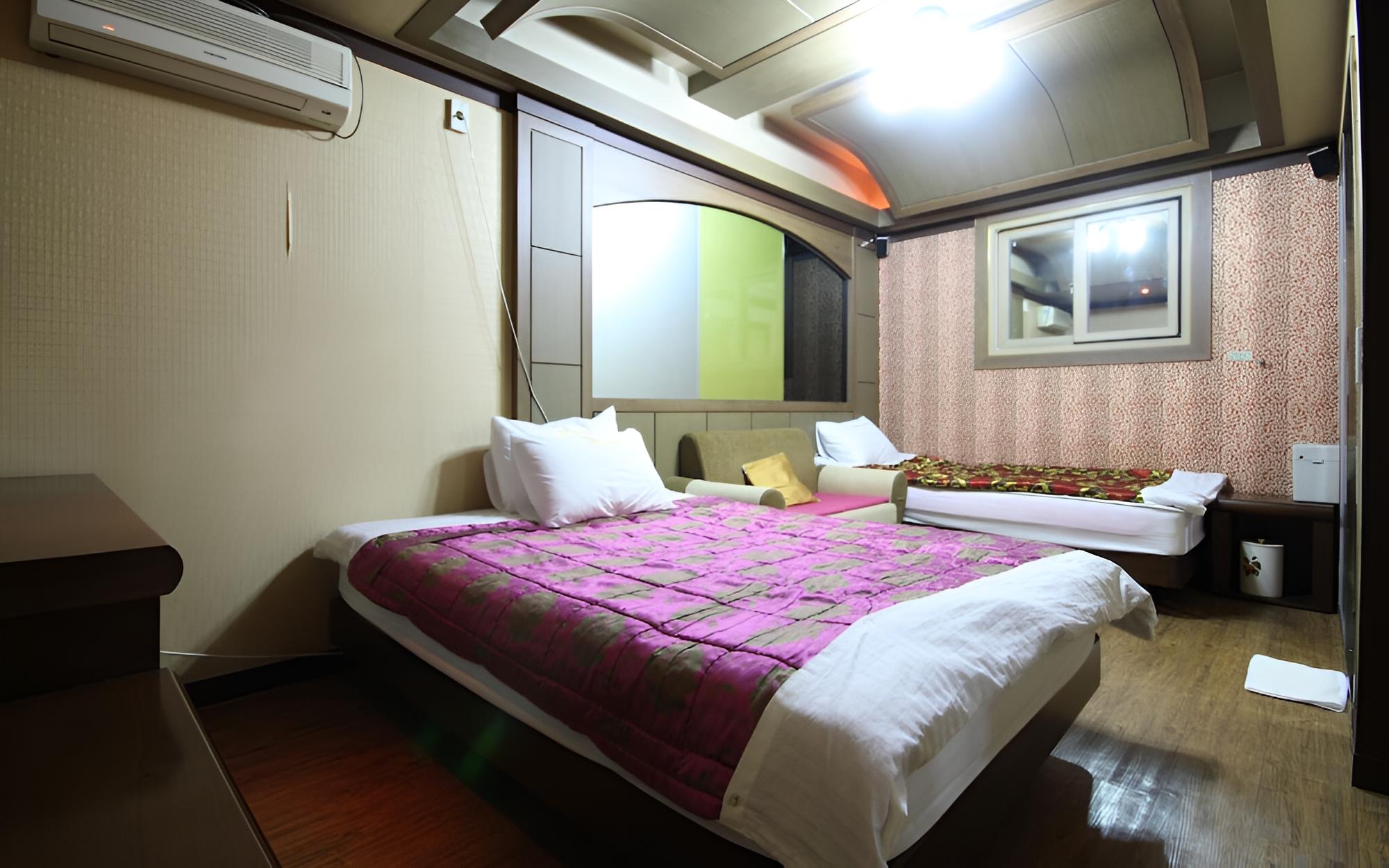 Room (Vip (twin room))