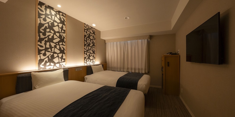 Economy Twin Room, Non Smoking - Photo 7