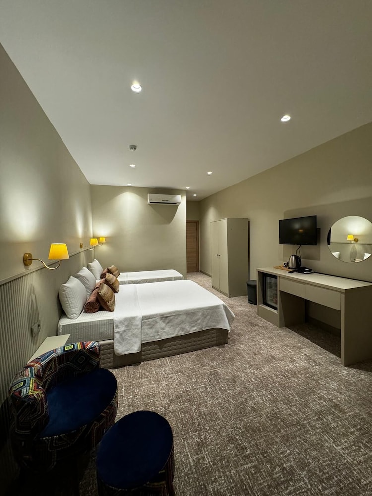 Deluxe Triple Room photo 1