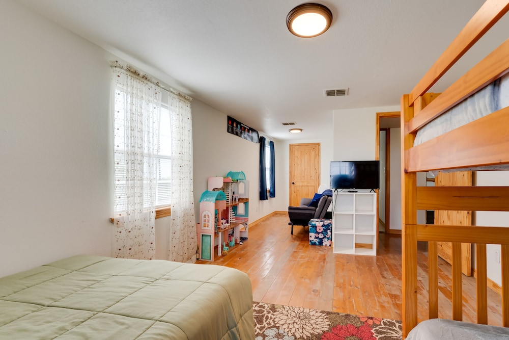 House (4 Bedrooms) photo 2