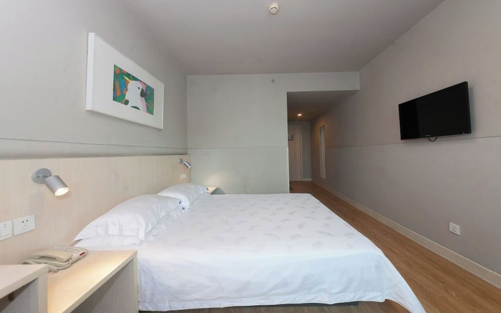 Standard Single Room, Partial Lake View photo 2