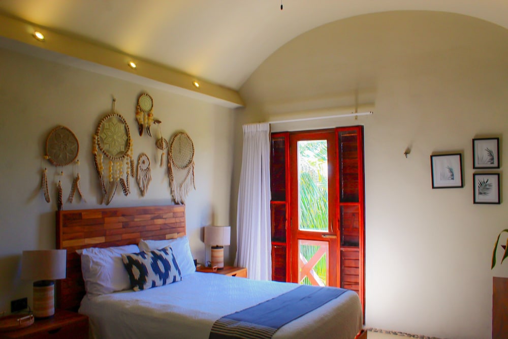 Deluxe House photo 3