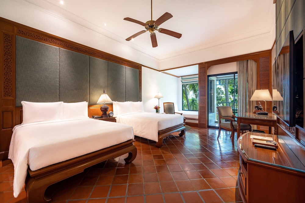 Family Room, 2 Double Beds, Garden View (Balcony) - Photo 2