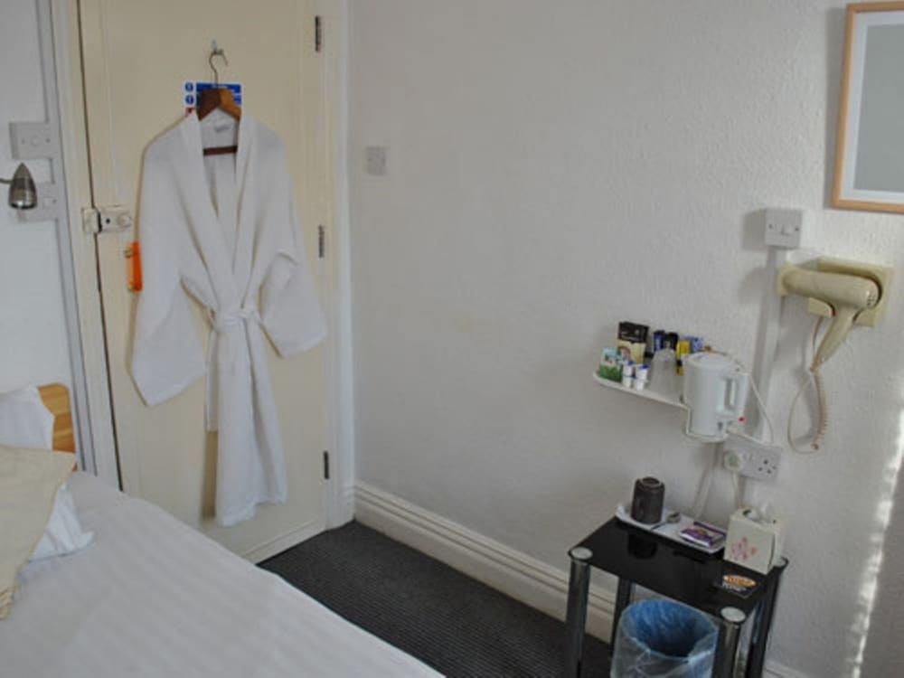 Single Room, Private Bathroom photo 1