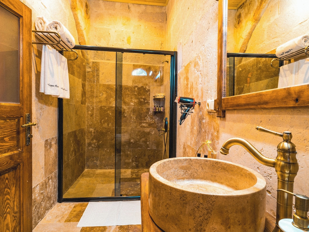 Sultan Deluxe Stone Room photo 3