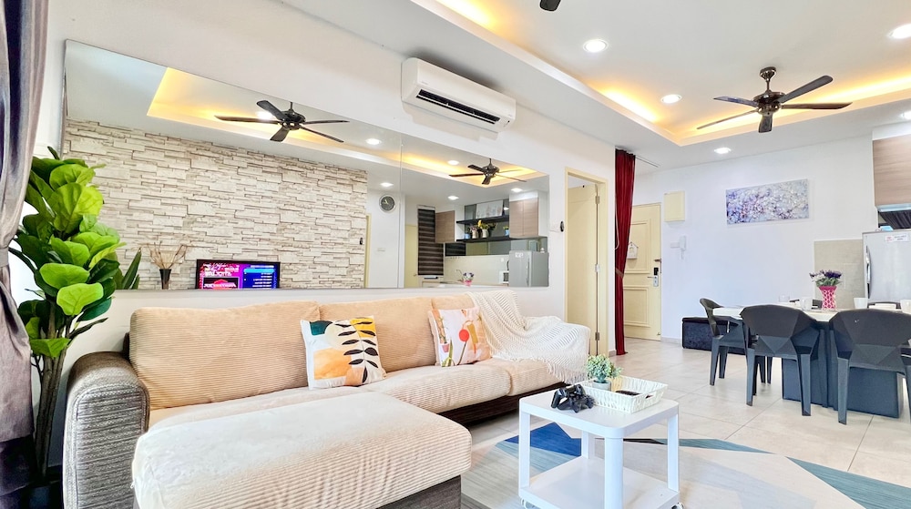 Standard Apartment, 2 Bedrooms, Kitchen, Pool View
